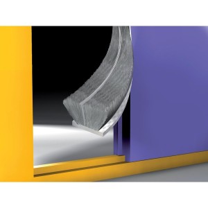 Brosse velours adhésive pour menuiseries PVC et ALU espace 4-7 mm en rouleau de 7.5 ml - ELLEN