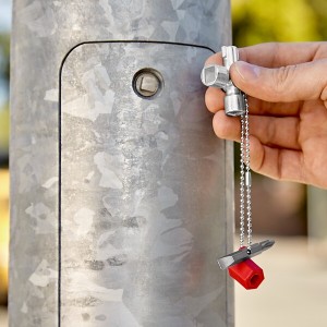 Clé universelle pour armoires de commande pour toutes les armoires et systèmes de fermeture standards - KNIPEX