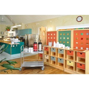 Chariot inox 2 tablettes de 825 x 500 mm à l'école