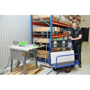 Chariot porte panneaux pour magasin