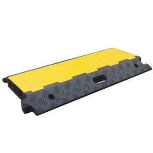 Passe-câble 3 canaux 65x65 mm