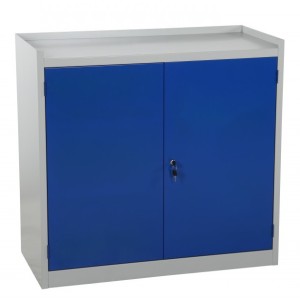 Armoire à outils 2 portes et 2 tiroirs. Position portes fermées